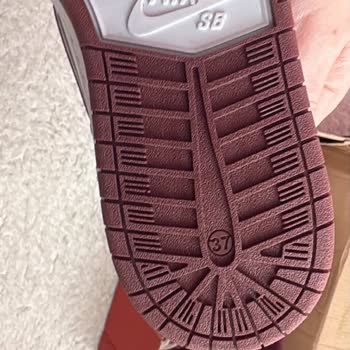 Yanlış Ayakkabı Ve Kalitesiz Bot, Ek Kargo Ücreti Şikayeti