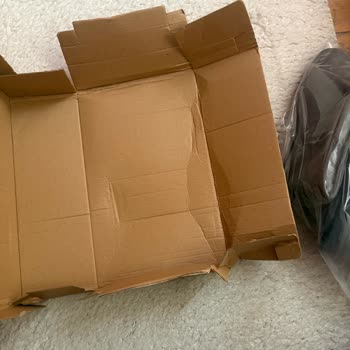 Yanlış Ayakkabı Ve Kalitesiz Bot, Ek Kargo Ücreti Şikayeti