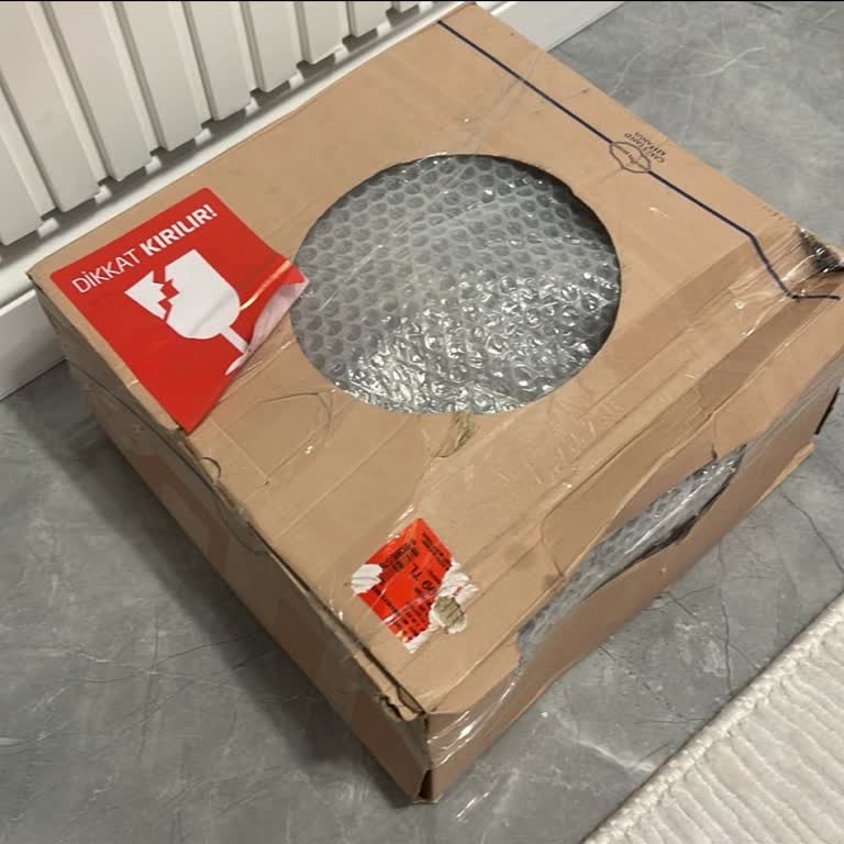 Sürat Kargo Feriköy Şubesi Cam Gönderilerinde Sürekli Kırık Ve Telafi Talebi