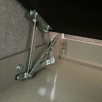 Enza Cante Koltuk Takımında Sürekli Kusurlu Teslimatlar Ve Tam İade Talebi