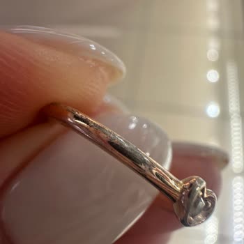 Kaplamalı Yüzüğümde Renk Soyulması Ve Mağazanın Bakım İhmali