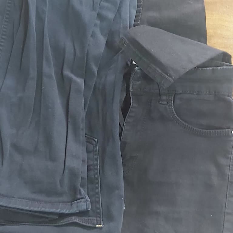 Kargopantolon.site Hem Siparişle Tamamen Alakasız Çıktı Hem De 3 Adet Yerine 2 Adet Gönderilmiş