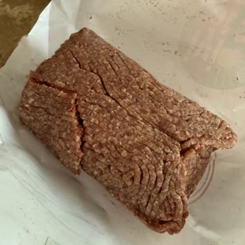 Afyon Migros Mağazasında Bozuk Kıyma Ürünü İçin Tam İade Ve Denetim Talebi