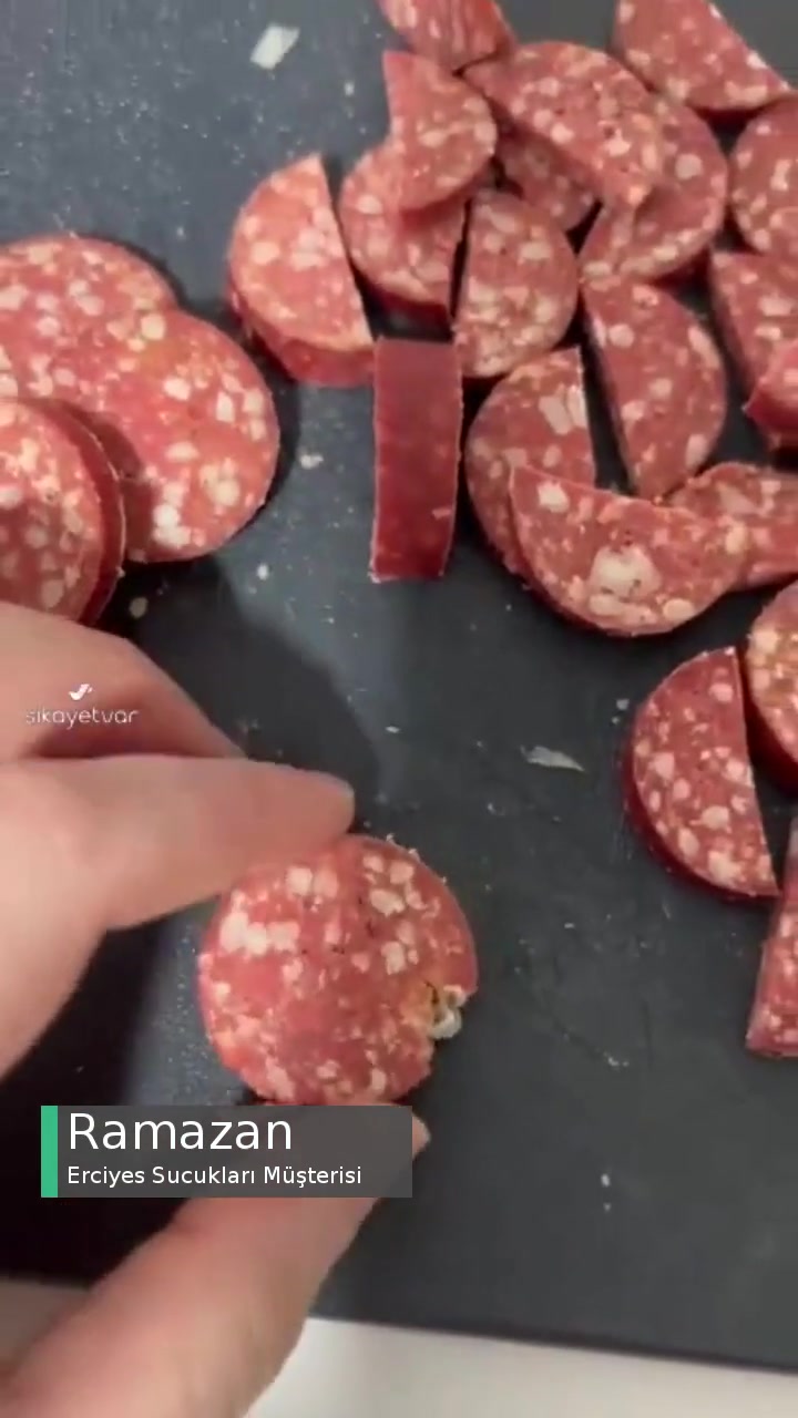 Erciyes Sucukları Her Şey Ortada Sucuktan Çıkana Bakar Mısınız? videonun kapak resmi