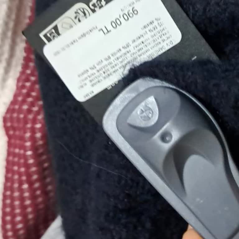 Alarmı Çıkarılamayan Kazak Ve Karmaşık İade İşlemi