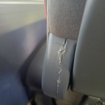 Kamil Koç Otobüsünde Bakımsız ve Hijyenik Olmayan Seyahat, Host Ve İkram Yok, 960 TL İadesi Talebi