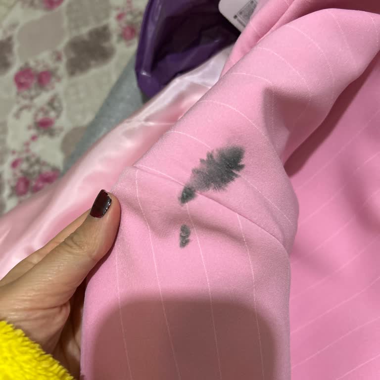 Lekeli Ceketin İadesi Gecikti Ve Müşteri Hizmetine Ulaşılamadı