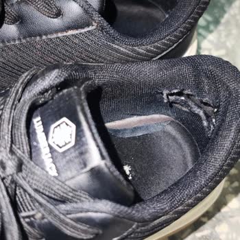 Üç Ayda Yırtılan Ayakkabının Garanti Reddi Ve Mağaza İlgisizliği