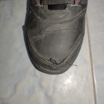 Kinetix Ayakkabısında Erken Yırtılma Ve Fiziksel İncelemenin Eksikliği