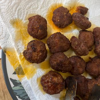 Mopaş Hipermarket'ten Gelen Köfte Zehirlenme Riski Taşıyor, Yanıt Yok