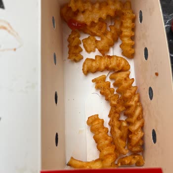 Arby's Şubesinde Hijyen İhlali Ve Eksik Burger Nedeniyle İade Talebi