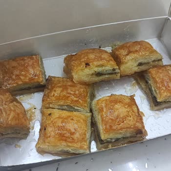 Köşe Dilimi Ve Eksik Fıstıklı Baklava Sebebiyle Para İadesi İstiyorum