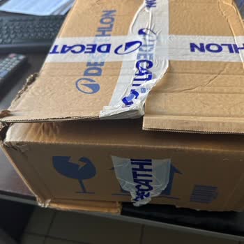 Decathlon Türkiye Ürünü Kırpılmış Derme Çatma Koliyle Gönderildi