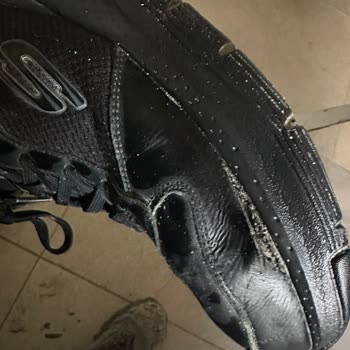 Skechers Ayakkabısının Sol Tekinde Tabandan Kopma Ve Açılma Sorunu