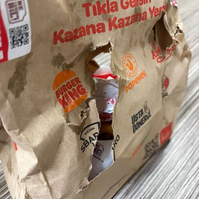 Burger King Paketin Tamamen Islak Ve Bozulmuş Olması Nedeniyle Ücret İadesi Talebi