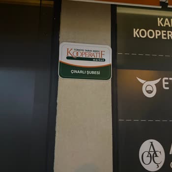 Çınarlı Şubesinde Kaba Çalışan Tutumu Ve Eksik Fiyat Etiketleri