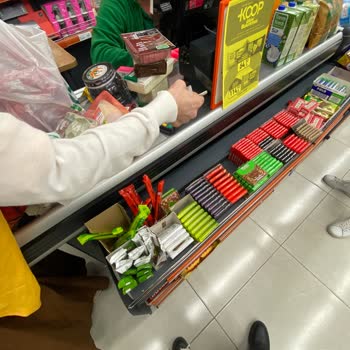 Çınarlı Şubesinde Kaba Çalışan Tutumu Ve Eksik Fiyat Etiketleri