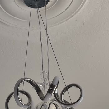 Yanlış Kablo Yerleşimiyle Gelen Avize İçin Değişim Talebi