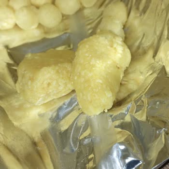 Samba Cipsinde Yağlı Ve Topaklaşmış Parçalar: Gıda Güvenliği Endişesi