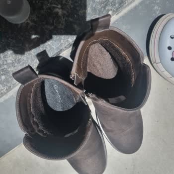 Graceland Botunda Keçe Eksikliği Nedeniyle Değişim İstiyorum