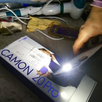 Camon 20 Pro’da Kamera Işığı Kapanmıyor, Pil Hızla Tükeniyor