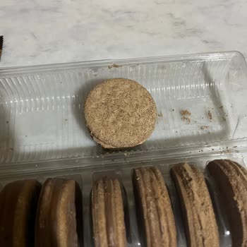 Ülker Halley Üründe Erimiş Ve Küflü Görünüm, Son Kullanma Tarihi Yok