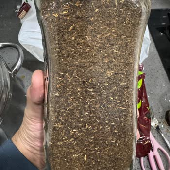 Efor Çay Tiryaki Paketi İçinde Tahta Parçaları Keşfedildi: Gıda Güvenliği Endişesi