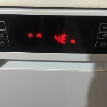 Düşük Su Basıncı Nedeniyle Bulaşık Makinem Arızalandı, İzsu’dan Kalıcı Çözüm Talep Ediyorum