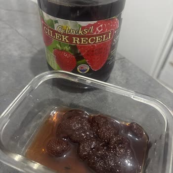 Bebek İçin Aldığım Çilek Reçelinde Böcek Hijyen Ve Sağlık Uyarısı