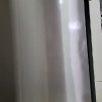 Bosch Kombi Buzdolabı Kapak Görünüm Kusuru İçin Değişim Talebi