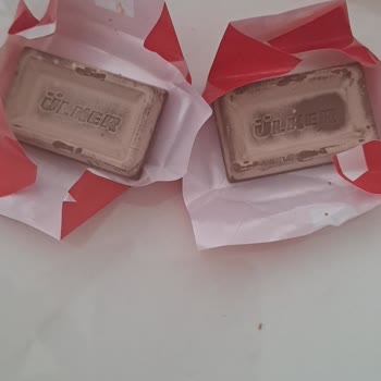 Ülker Napoliten Çikolatasının Bozulmuş Olması Çocuk Sağlığını Tehdit Ediyor