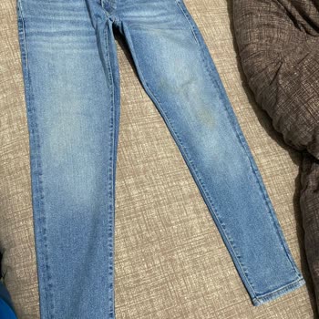 Kısa Sürede Renk Solması Ve Dikiş Hatalı Kot Pantolon İçin Değişim Talebi