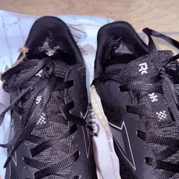 Reebok Ayakkabıda Üç Ayda Belirgin Aşınma Ve Plastik Deformasyonundan Şikayet