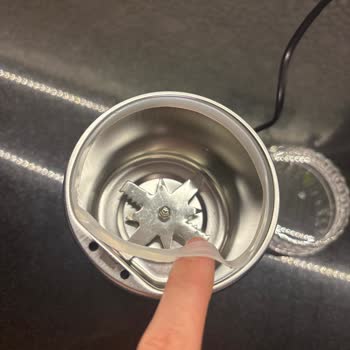 Kapısı Kapanmayan Öğütücü Ve İletişimsiz Satıcı Nedeniyle 650 TL İade Talebi