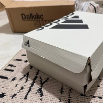 Kullanılmış Spor Ayakkabı Ve Sorunlu İade İşlemi