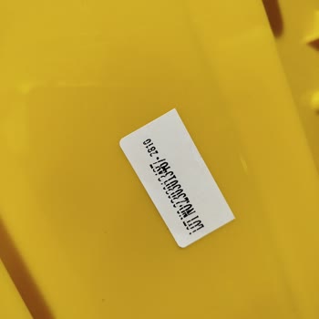 Kırık Kepçe Uçuna Sahip Traktör Ve Satıcıdan Cevap Almama