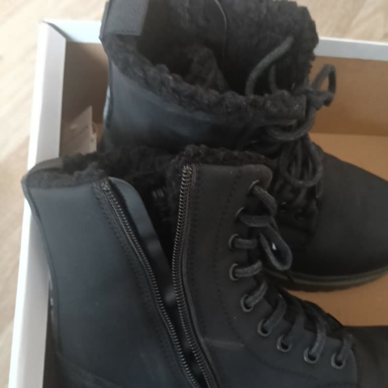 Fermuarı Çalışmayan Botta İade Ve Tazminat Talebi