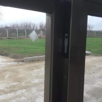 Kaya Camlama Balkon Cam Montaj Hatası ve Cevapsız İletişim