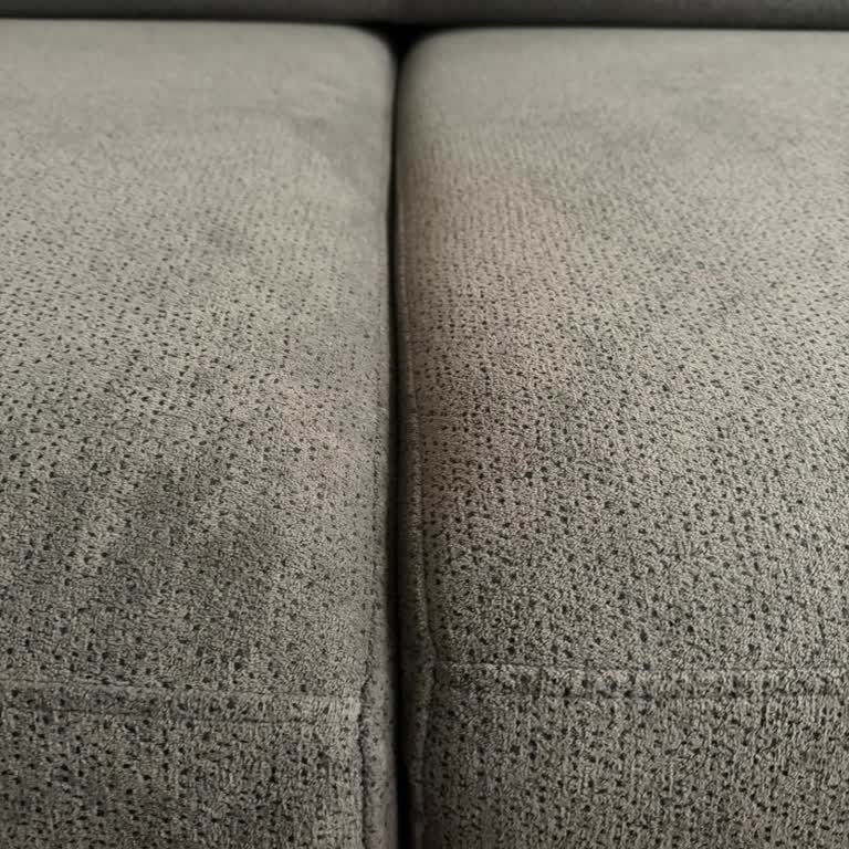 İstikbal Borneo 3'lü Koltuklarda Ses ve Dikiş Sorunları İçin Ürün Değişimi Talebi