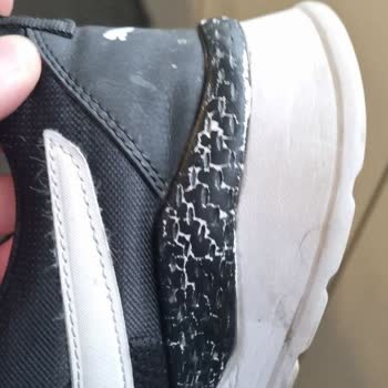 FLO Vialand Mağazasından Alınan Puma Anzarun Lite Ayakkabısının Boya Soyulması Ve Değişim Talebi