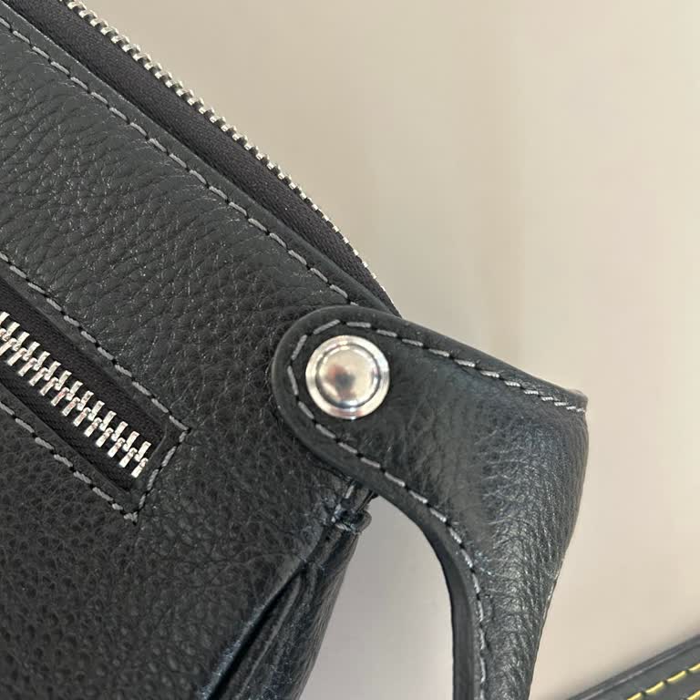 Aka Deri Çantanın Vida Parçası Eksik Ve 3 Hafta Geri Dönüş Yok