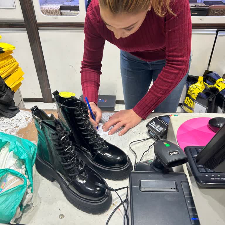 Sağ Tek Bot Satın Aldım, İade Belgesi Olmadan 2 Aylık Gecikme Ve Para Gelmedi