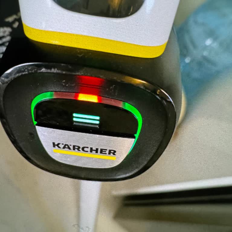 Kärcher VC 7 Cordless Süpürge Kırmızı Işık Sorunu Ve Değişim Talebi