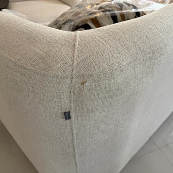 Teslimde Ayıplı Yırtık Bulunan Köşe Koltuk Takımı İçin Değişim Talebi