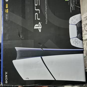 Deforme Kutu Ve Uyuşmayan Seri Numaralı PlayStation 5 İçin Hızlı İade Ve Değişim Talebi