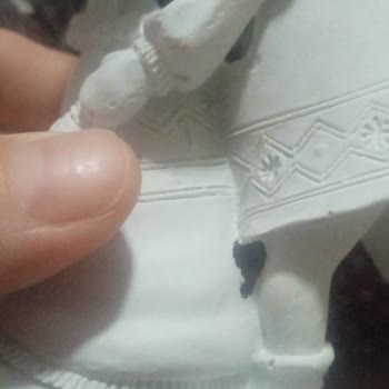 Kusurlu Polyester Objeler Ve Cevapsız Müşteri Desteği