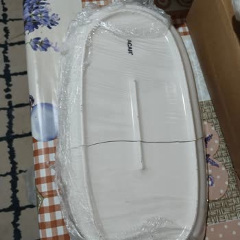 Kırık Tabaklar Ve Eksik Kek Fanusu Kapağı İçin Değişim İsteği