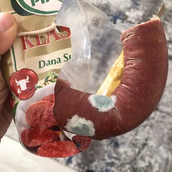 Migros Hakkari Merkez Şubesinde Küflü Sucuk İçin Ücret İadesi Ve İnceleme Talebi