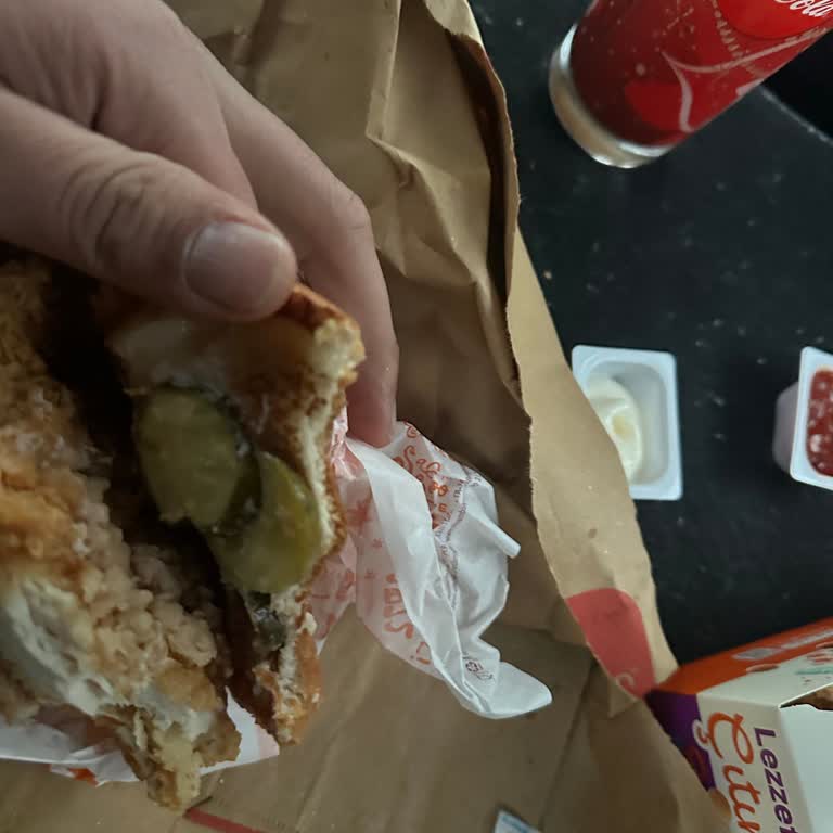 Popeyes Kayabaşı Şubesinde Sürekli Eksik Ve Soğuk Ürün Sorunu