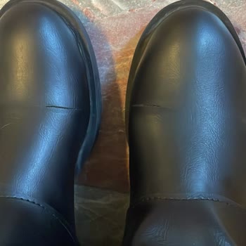 Az Kullanımda Çizmede Yan Yarıklara Yol Açan Kalite Sorunu Ve İade Talebi